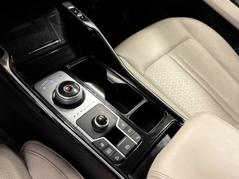 Used 2023 Kia Sorento SX Prestige image 14