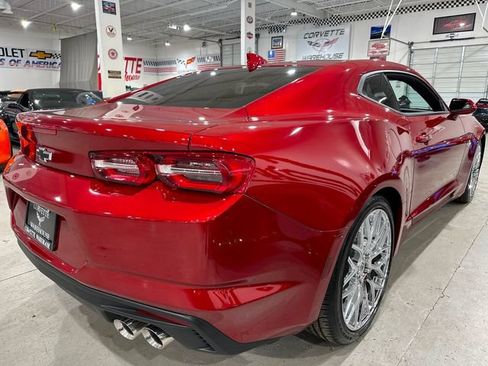 Used 2022 Chevrolet Camaro LT RWD image 6