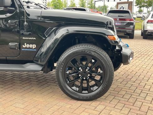 Used 2023 Jeep Wrangler Unlimited Sahara w/ Cold Weather Group AWD/4WD image 22
