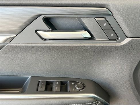 New 2026 GMC Acadia Elevation image 13