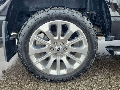 Used 2023 Ford F150 Limited image 32