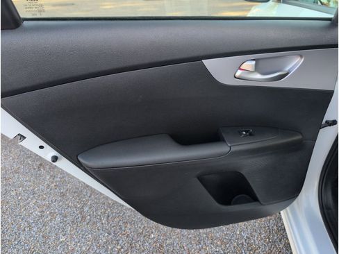 Used 2024 Kia Forte LXS w/ LXS Technology Package image 30