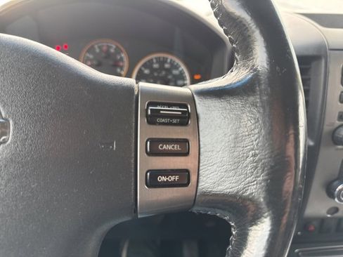 Used 2008 Nissan Titan SE image 18