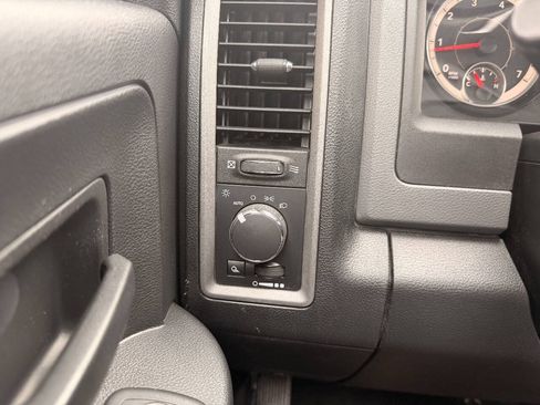 Used 2016 RAM 1500 Tradesman w/ Popular Equipment Group RWD image 23