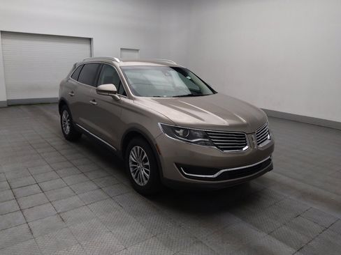 Used 2018 Lincoln MKX Select w/ Select Plus Package FWD image 13