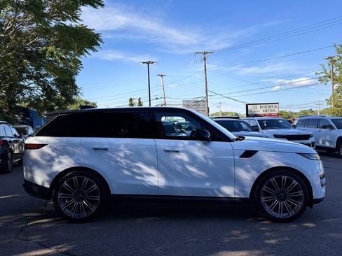 Used 2024 Land Rover Range Rover Sport SE AWD/4WD image 7