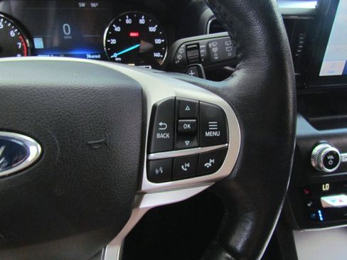 Used 2020 Ford Explorer Limited RWD image 37