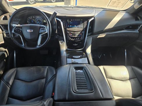Used 2020 Cadillac Escalade ESV Platinum AWD/4WD image 20