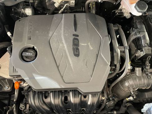 Used 2024 Kia Sorento S image 32