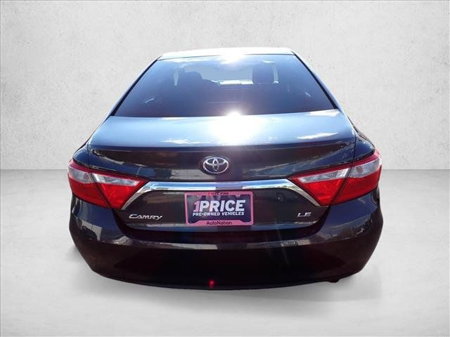 Used 2016 Toyota Camry LE FWD image 3