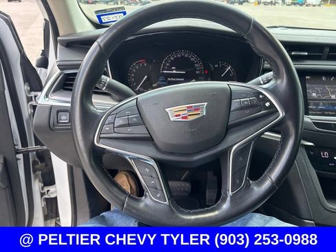 Used 2019 Cadillac XT5 Luxury FWD image 15