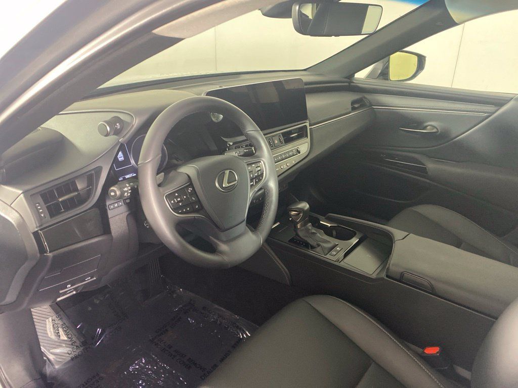 Certified 2024 Lexus ES 300h w/ Premium Package FWD image 11