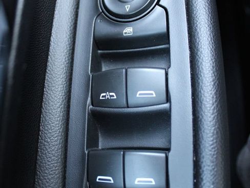 Used 2023 GMC Terrain SLT AWD/4WD image 22