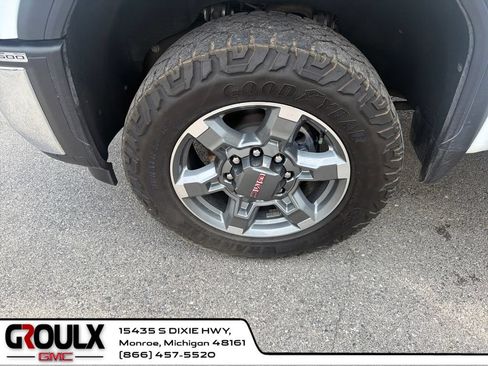 Used 2025 GMC Sierra 2500 SLT w/ SLT Premium Package AWD/4WD image 25