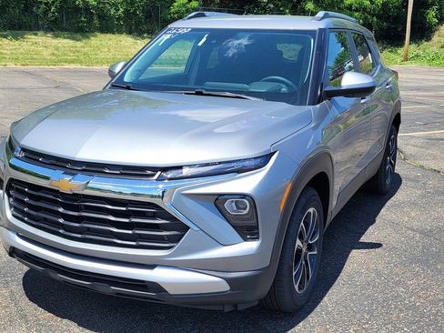 New 2026 Chevrolet TrailBlazer LT w/ LT Cold Weather Package FWD image 3