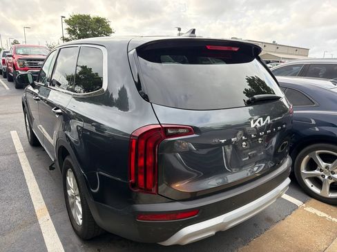 Used 2022 Kia Telluride LX FWD image 4