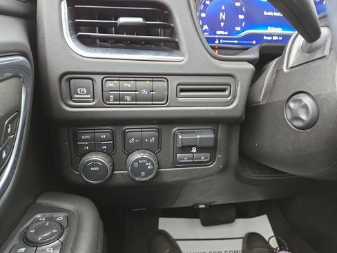 Used 2024 Chevrolet Suburban LT w/ LT Signature Package AWD/4WD image 20