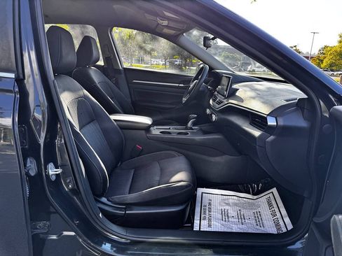 Used 2022 Nissan Altima 2.5 SV FWD image 28
