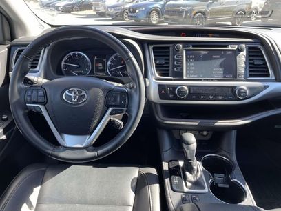 Used 2019 Toyota Highlander XLE