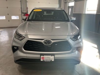 Used 2023 Toyota Highlander XLE