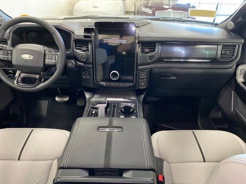 New 2023 Ford F150 Lightning Platinum image 20