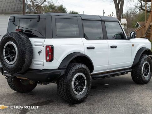 Used 2023 Ford Bronco Badlands w/ Sasquatch Package image 6