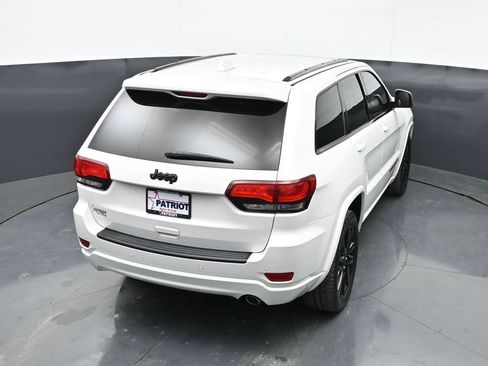 Used 2020 Jeep Grand Cherokee Altitude RWD image 35