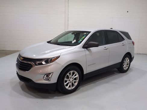 Used 2019 Chevrolet Equinox LS w/ LS Convenience Package FWD image 7