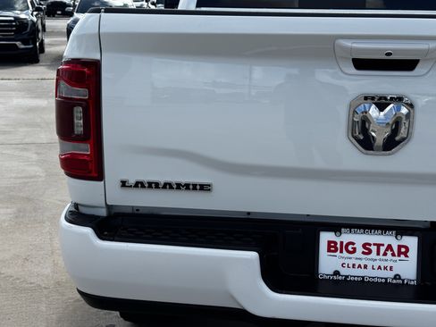 Used 2024 RAM 2500 Laramie AWD/4WD image 11
