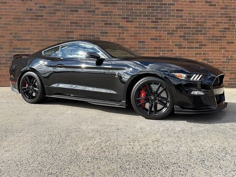 Used 2021 Ford Mustang Shelby GT500 w/ Technology Package image 9