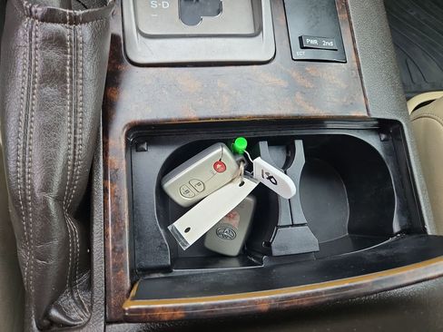 Used 2009 Toyota Land Cruiser image 20