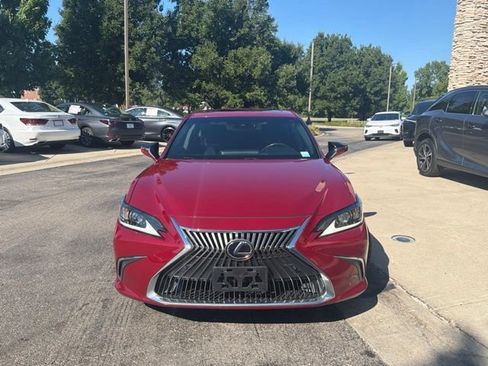 Used 2020 Lexus ES 350 w/ Premium Package FWD image 2