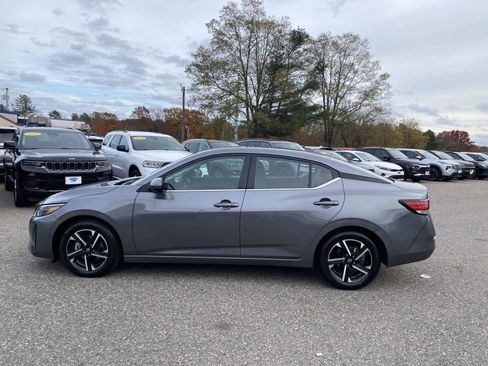 Used 2024 Nissan Sentra SV image 8