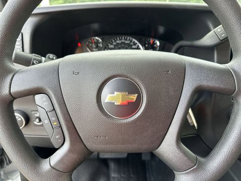 New 2025 Chevrolet Express 3500 Work Van w/ Power Convenience Package image 19