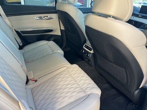 Used 2025 Genesis GV70 3.5T Sport w/ Sport Prestige Package image 13