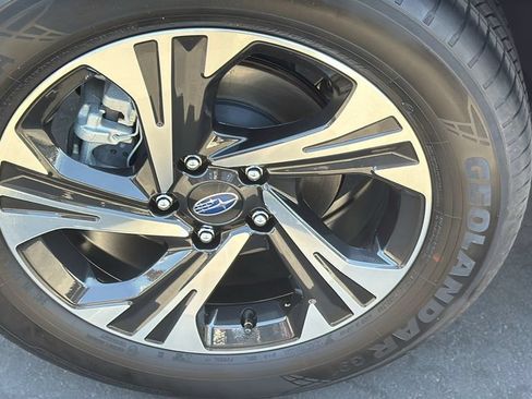 Certified 2025 Subaru Crosstrek 2.5i Premium AWD/4WD image 11