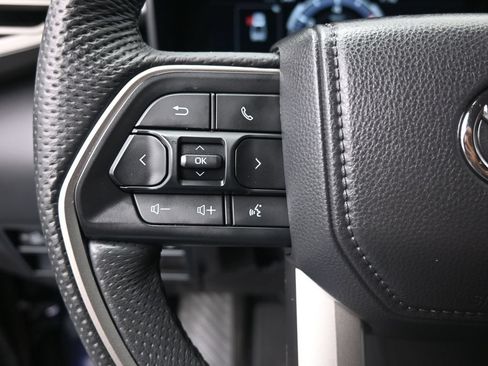 Used 2025 Toyota Tundra Limited AWD/4WD image 2