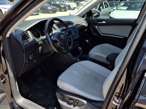 Used 2019 Volkswagen Tiguan SE FWD image 15