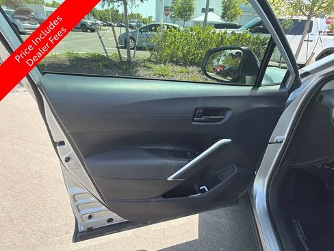 Used 2026 Toyota Corolla Cross LE FWD image 10