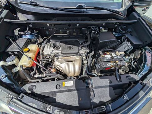 Used 2017 Toyota RAV4 LE image 10