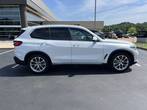 Used 2023 BMW X5 xDrive40i w/ Premium Package AWD/4WD image 2