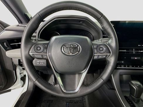 Certified 2020 Toyota Avalon Touring w/ Advanced Safety Package FWD image 11