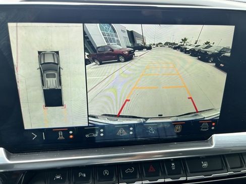 Used 2024 GMC Sierra 1500 SLT image 11