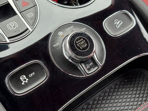 Used 2021 Bentley Bentayga AWD/4WD image 23