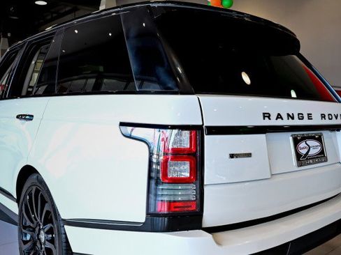 Used 2016 Land Rover Range Rover Supercharged image 12