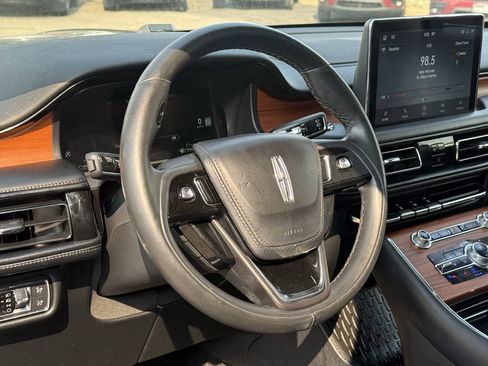 Used 2020 Lincoln Aviator Reserve w/ Equipment Group 202A AWD/4WD image 2