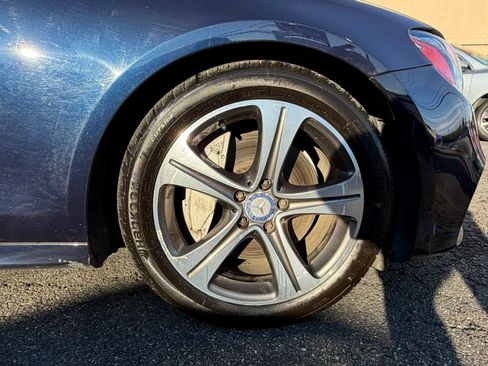 Used 2017 Mercedes-Benz E 300 4MATIC image 27