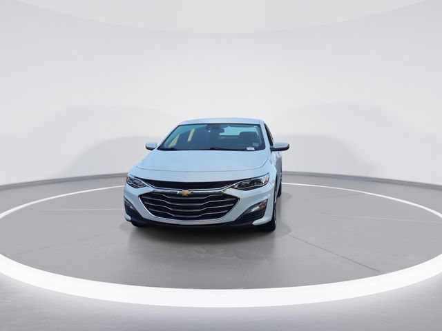 Used 2024 Chevrolet Malibu LT FWD image 3
