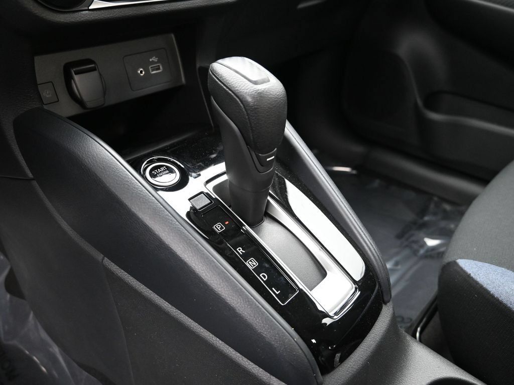 New 2025 Nissan Versa SV w/ Trunk Package FWD image 18