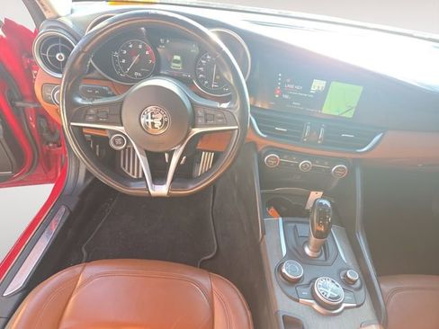 Used 2018 Alfa Romeo Giulia Ti w/ Quick Order Package 22X Lusso image 10